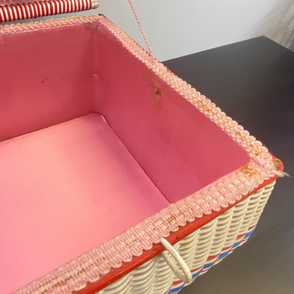 Sewing box in plastic and natural fiber, wooden basket, four feet case, jewelry - Picture 4 of 10